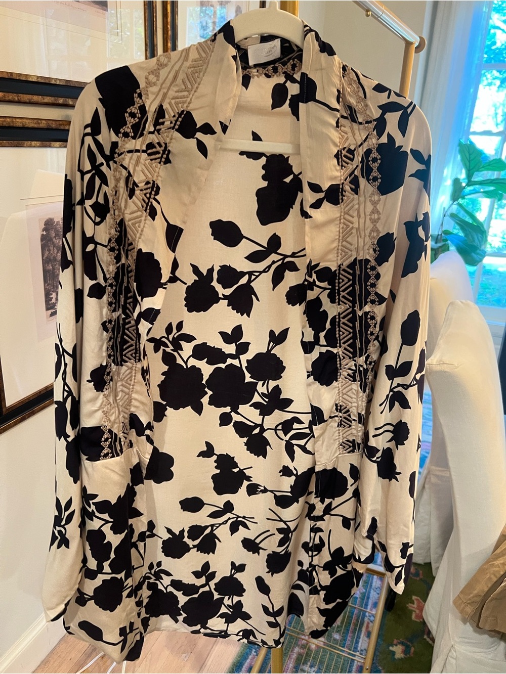 Anthropologie Black & Cream Floral Kimono shawl with arm holes